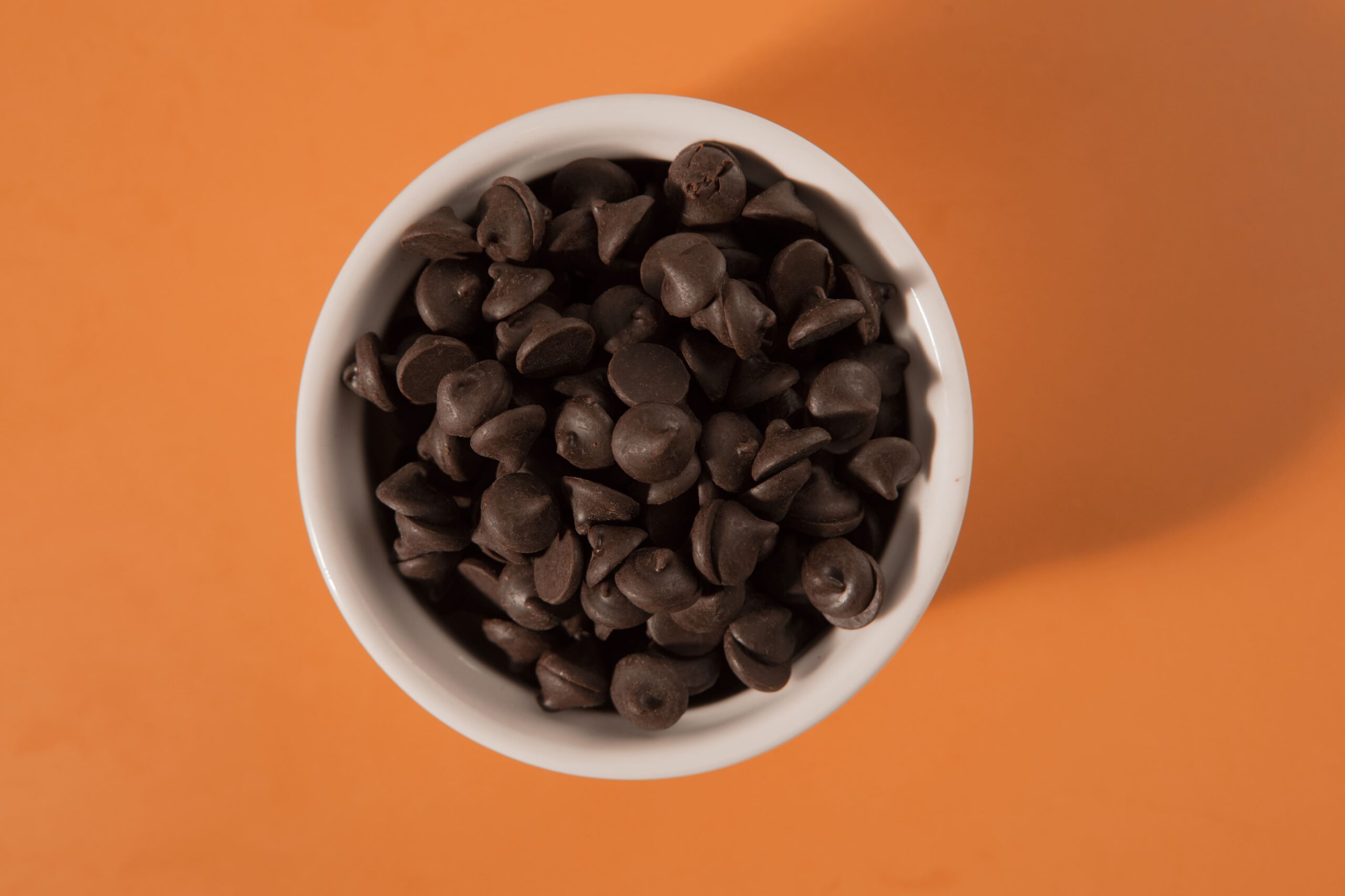 Chocolate causa espinhas? Descubra a verdade!