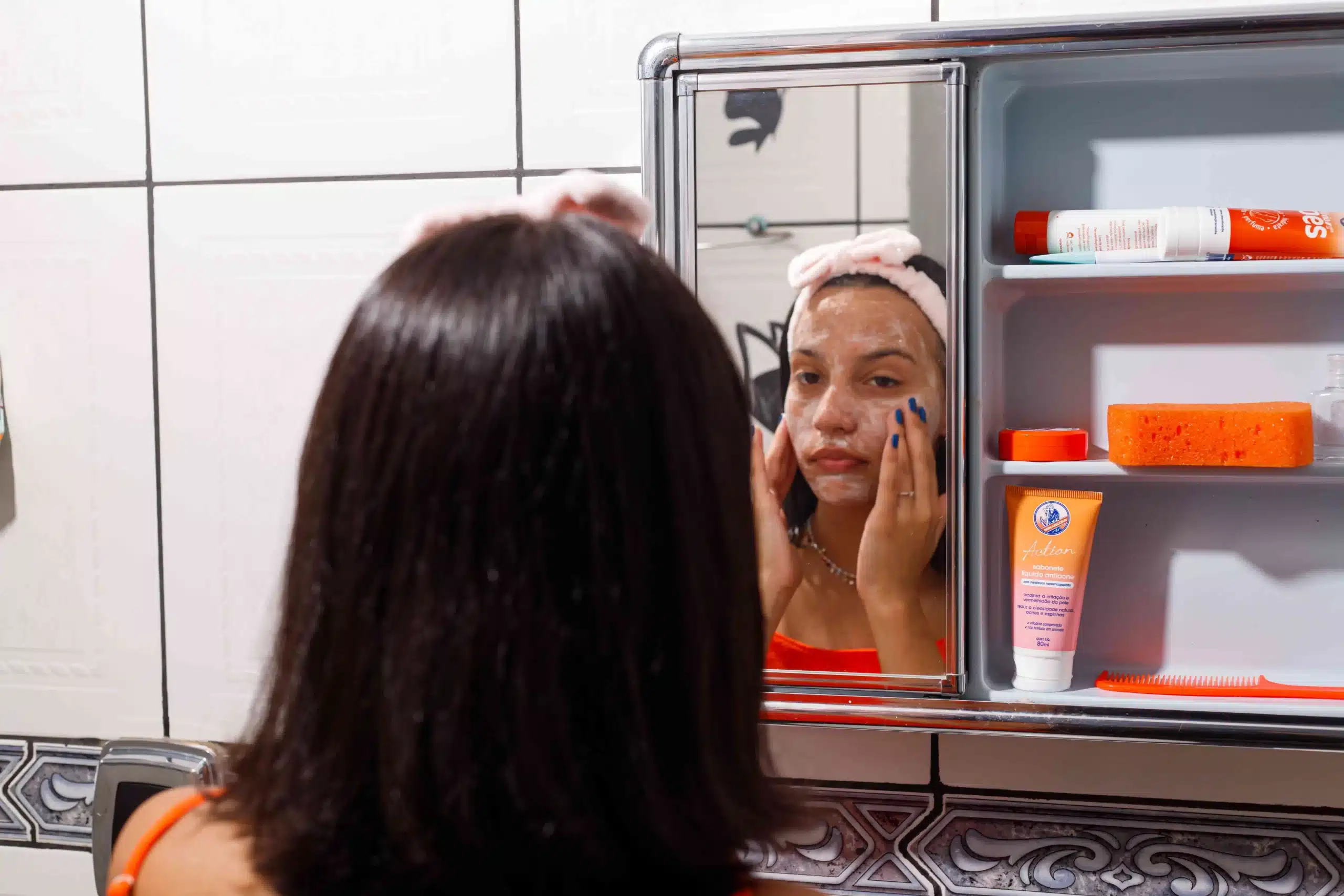 Skincare minimalista: rotina simples e eficaz em 3 passos