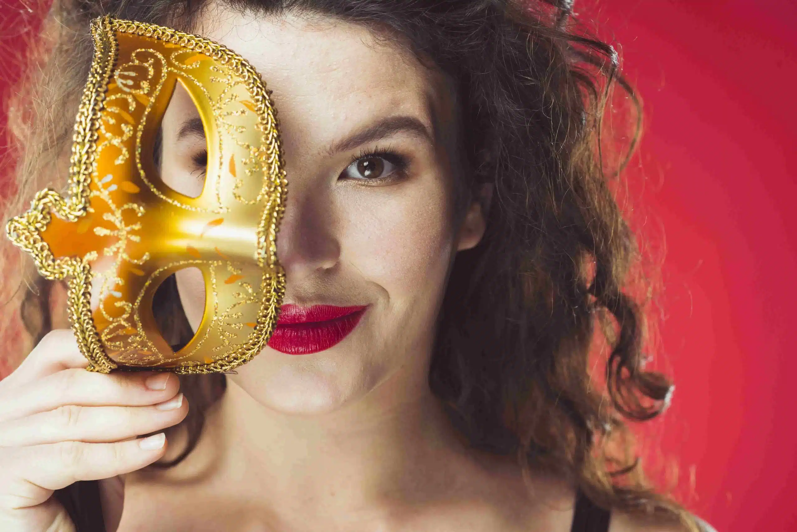 Cuidados com a pele no Carnaval: como manter o rosto saudável na folia